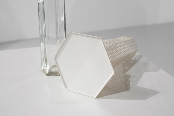 Image 1 of Vaas "Wolkenkrabber" van Josef Hoffmann voor Bieffeplast, Italië, jaren 80.