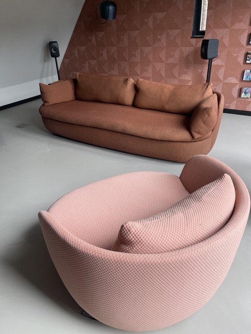 Design sofa Moooi Bart - Terracotta, 3-seater, softly padded and elegant