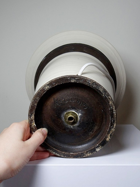 Image 1 of Grande lampada Raku moderna in beige e marrone Keramos Sèvres - René Hénon [...]