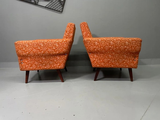 Image 1 of Een paar retro fauteuils, gestoffeerde loungestoelen uit het midden van de 20e eeuw, Tsjechisch/Centraal-Europees, midden 20e ee