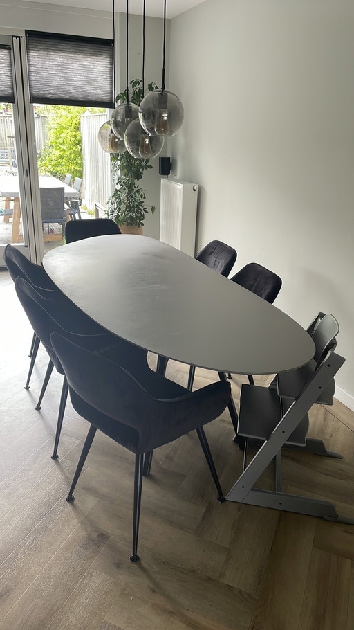 Studio Henk eettafel blob zgan