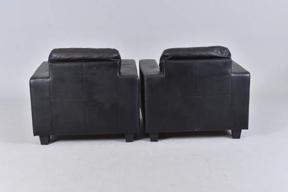 Image 1 of Zwei IKEA „Skogaby“-Sessel in schwarzem Kunstleder