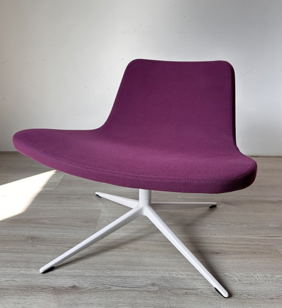 Image 1 of 2x Hay Ray swivel lounge fauteuils