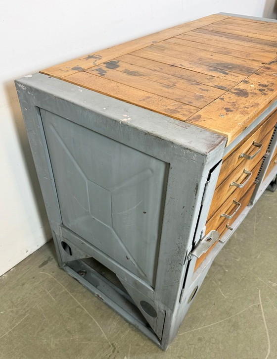 Image 1 of Cassettiera industriale grigia vintage, anni '60