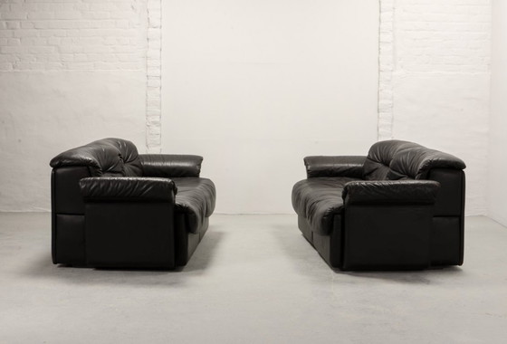 Image 1 of Magnífico sofá de dos plazas De Sede de mediados de siglo, de cuero liso marrón negruzco, DS17. Suiza, década de 1970.