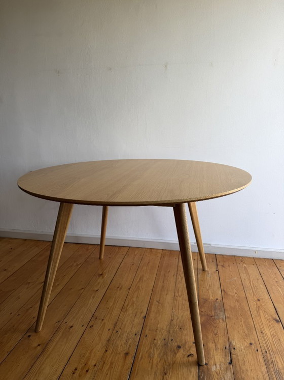 Image 1 of Ronde eikenhouten eettafel, 115cm diameter