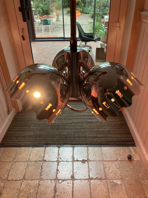 Verchroomd metalen hanglamp Italiaans werk, jaren '70, bloemvorm, interieur, oranje, toegeschreven aan Goffredo Reggiani