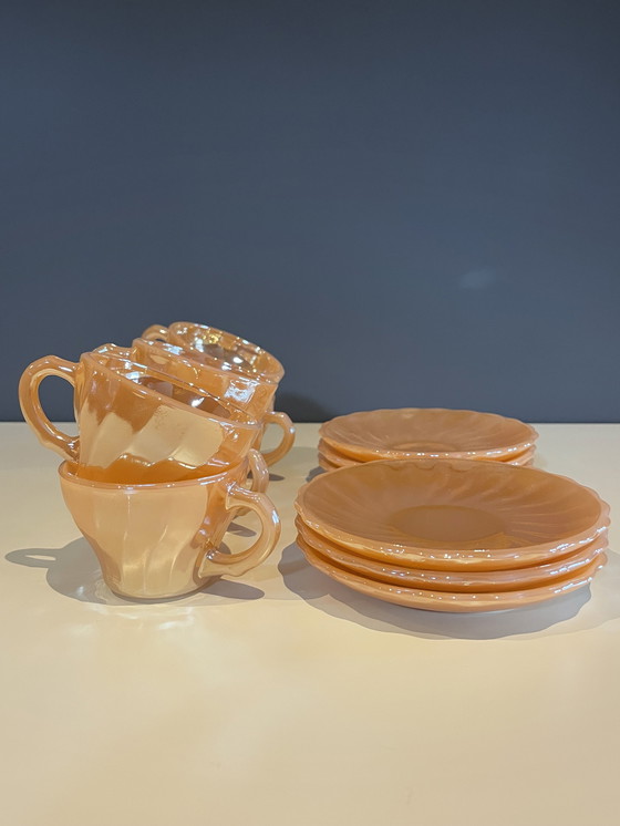 Image 1 of Set di tazze da tè e piattini vintage Fire-King con smalto color pesca