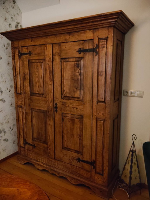 Antiker Eichenschrank