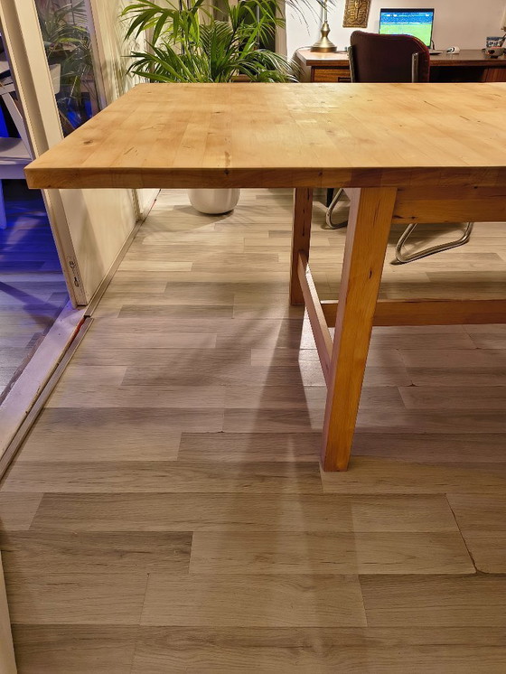 Image 1 of Extendable dining table 220-270cm