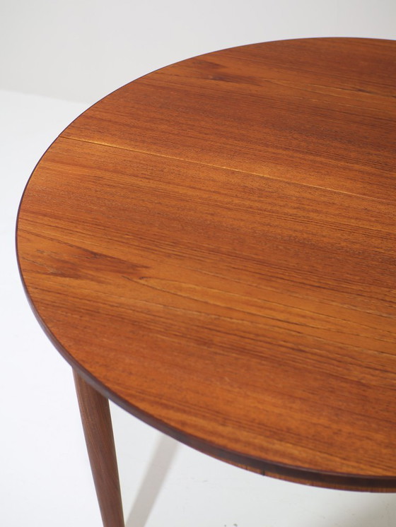 Image 1 of Uitschuifbare eettafel teak Deens vintage rond ovaal
