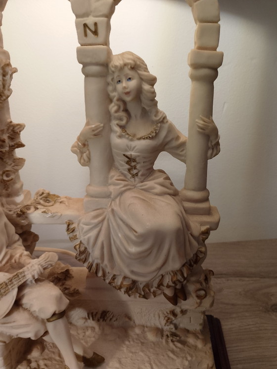 Image 1 of Italiaanse sculptuurlamp Giorgio Armani l'arte nel mondo Capodimonte Florence 