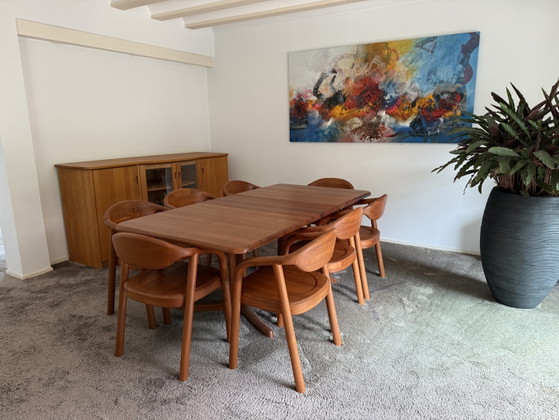 Tavolo da pranzo Dyrlund design danese vintage con 8 sedie Korpus - Teak massiccio – Tavoli da pranzo, Wood (photo 2 of 10)