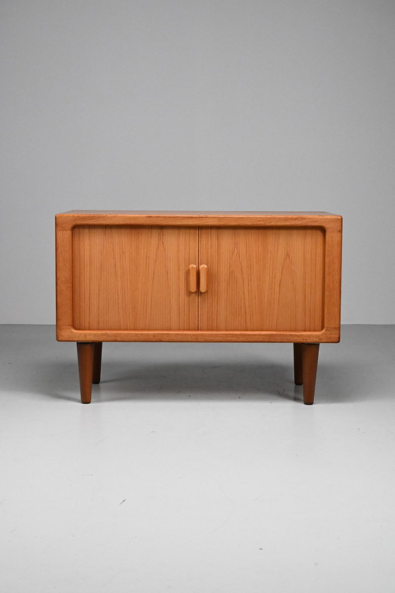 Image 1 of Buffet Silkeborg à portes tambour