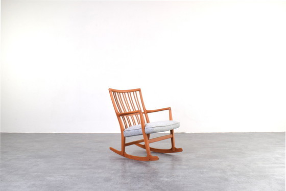 Image 1 of Chaise à bascule ML33 en chêne par Hans J. Wegner pour A/S Mikael Laursen, années 1950