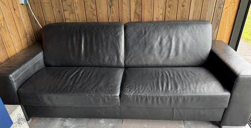 Schwarzes Ledersofa