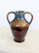 Anfora in ceramica vintage, smalto Fat Lava, decorazione da mensola in stile boho di metà secolo.