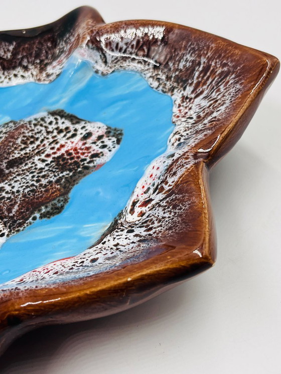 Image 1 of Plato de hojas azules de Vallauris