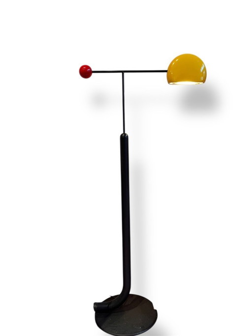 Lámpara de pie Tomo de Kita Toshiyuki