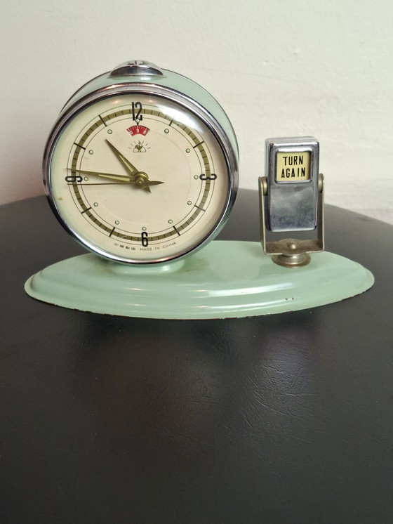 Image 1 of Vintage 1950's Klokje Met Eeuwigdurende Kalender