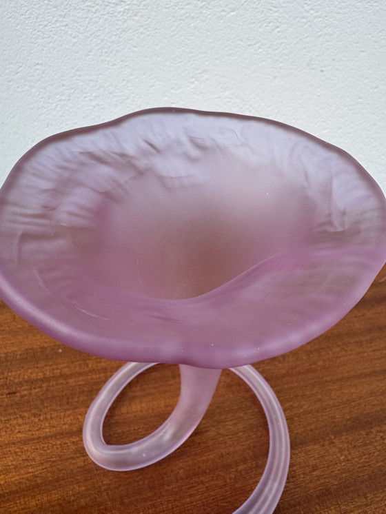 Image 1 of Vaso antico in vetro soffiato a forma di cono