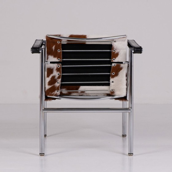 Image 1 of Cassina - Charlotte Perriand, Le Corbusier, Pierre Jeanneret - Poltrona - LC1