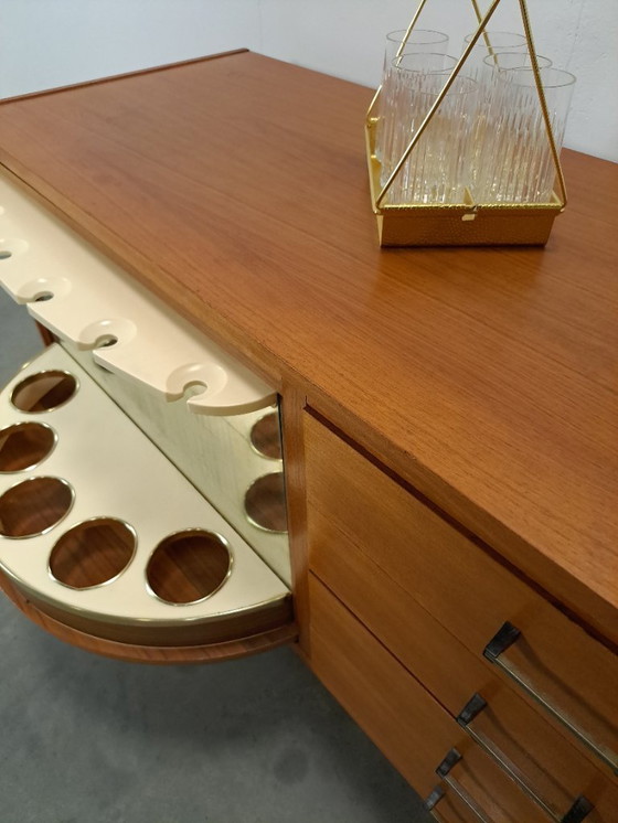 Image 1 of Aparador enchapado con barra giratoria y cajones, mueble bar