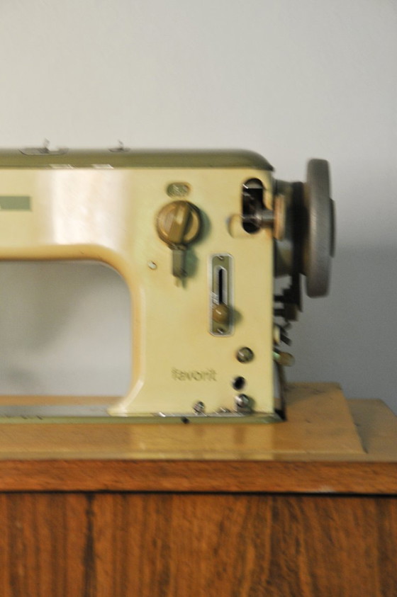 Image 1 of Bernina Favorit Mobili per cucire - Mobile in teak vintage degli anni '60/'70 mobile per giradischi