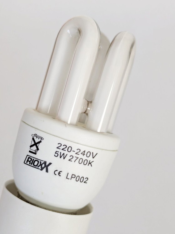 Image 1 of Vintage tafellamp uit de jaren 90 in millefiori-stijl met glazen bol, Italiaanse kunstglazen bol met witte voet.