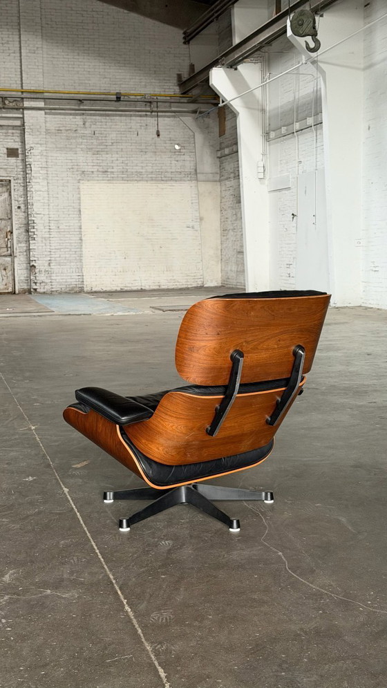 Image 1 of Vitra Eames Lounge Chair | 1960 | Palisander