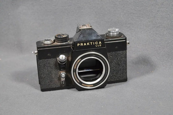 Set Appareil Photo Réflex Vintage Praktica LLC 35mm avec Carl Zeiss Jena Pancolar, Pentacon, Objectifs (photo 2 of 17)