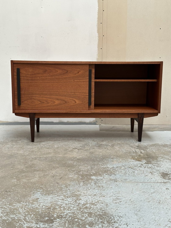 Image 1 of Mid Century Mahonie Dressoir