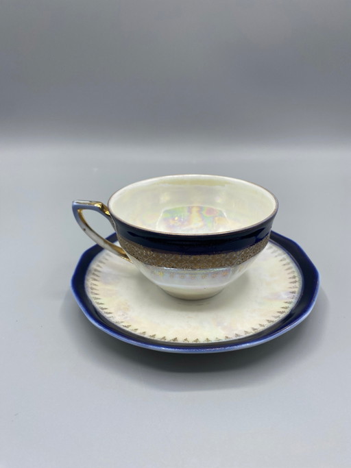 Tasse et soucoupe en porcelaine irisée, Saxe, Allemagne – decoratieve objecten, Gold