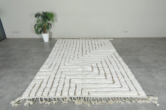 Image 1 of Handwoven white Berber rug, size 150/250 cm