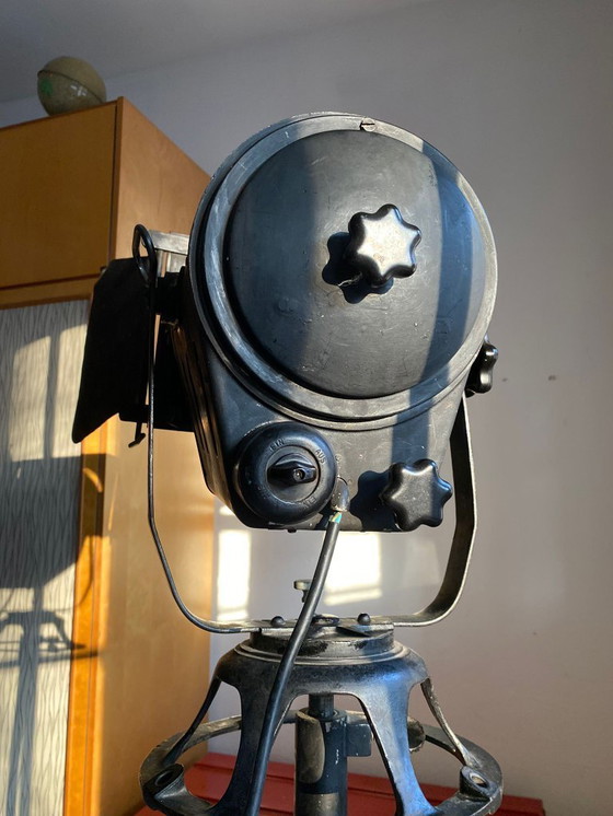 Image 1 of Foco de cine/teatro original de época (lugar de Fresnel); Fabricante: K. Weinert Berlín