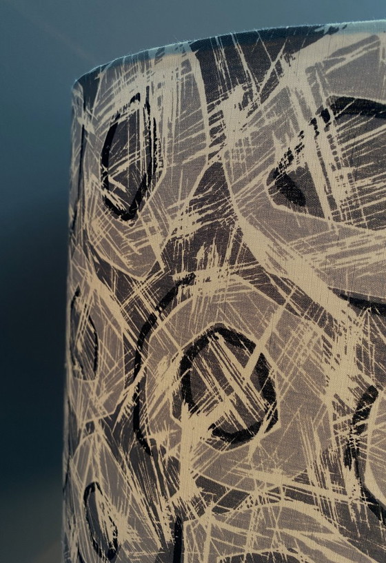 Image 1 of Lampada da terra vintage in teak con paralume stampato a ciambella