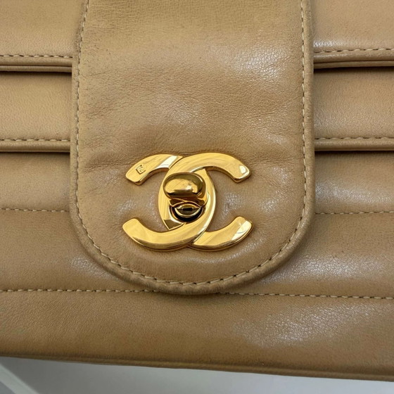 Chanel medium vintage quilted horizontal stitch lambskin flapbag – Other bags (photo 9 of 23)
