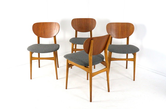 Image 1 of Satz von 4 Vintage Stühlen Neu gepolstert 'Uder'