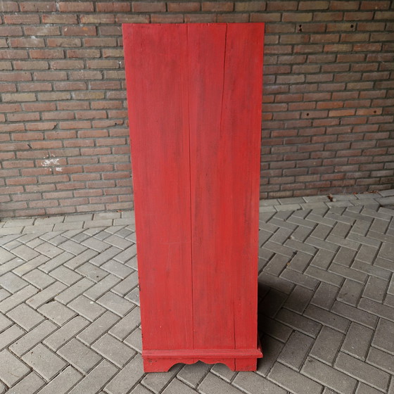 Image 1 of Commode pyramidale des années 90, armoire bohème rouge
