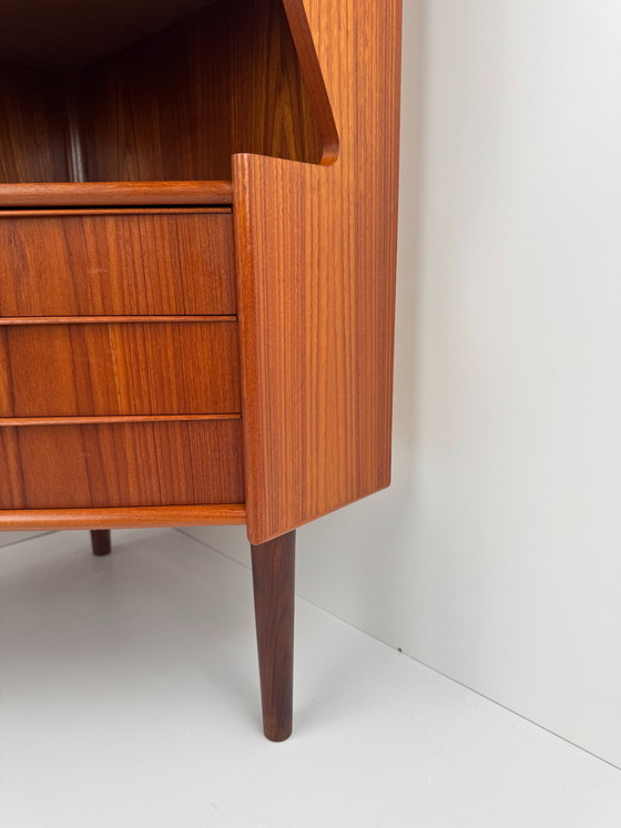 Image 1 of Gunnar Falsig Eckbarschrank für Falsigs Møbelfabrik – Intelligentes dänisches Design