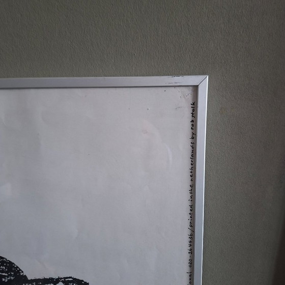 Image 1 of Colpito per aver detto: Ascolta. Tank man. L'artista Jan Bons.