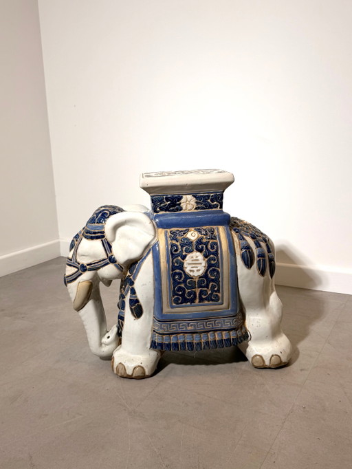 Taburete de jardín de cerámica con forma de elefante – tuinstoelen