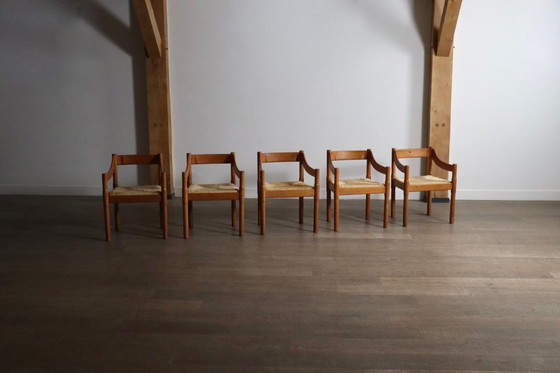 Image 1 of Set van 5 carimate stoelen van Vico Magistretti, Italië jaren 60