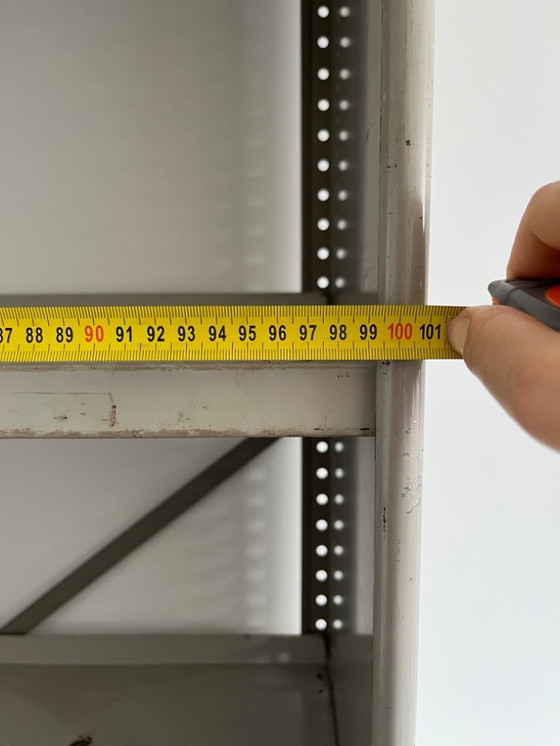 Image 1 of Twee stalen stellingkasten