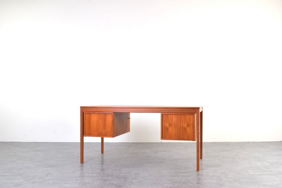Image 1 of Teakhouten directiebureau uit het midden van de 20e eeuw, ontworpen door Torbjørn Afdal voor Bruksbo, jaren 60.