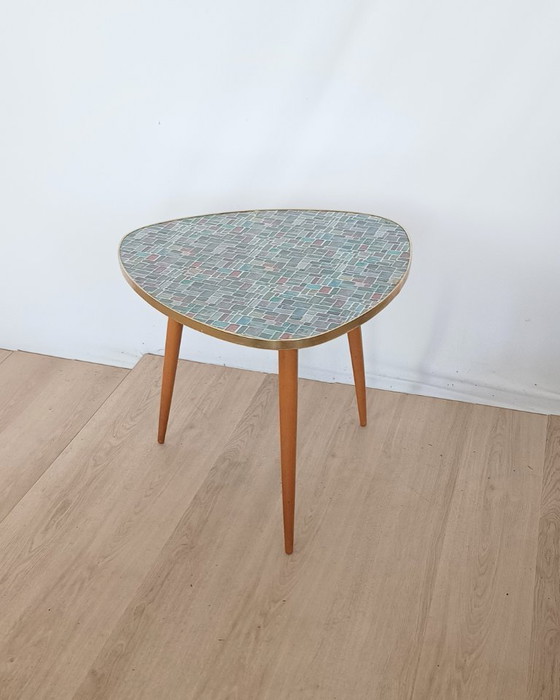 Image 1 of grande table d'appoint des années 1950