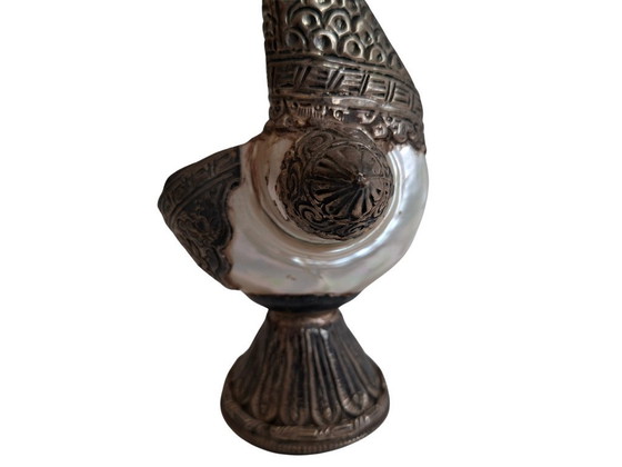 Image 1 of Exclusiva pareja de cisnes angloindios de concha y plata – 1950