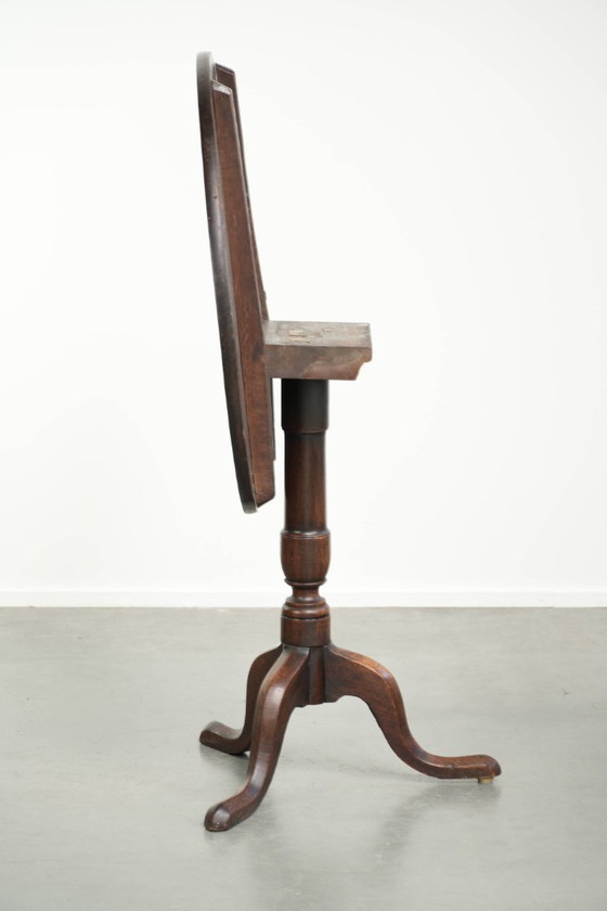 Luxurious antique 18th-century English tilttop/ side table with beautiful colors – Wood (photo 4 of 10)