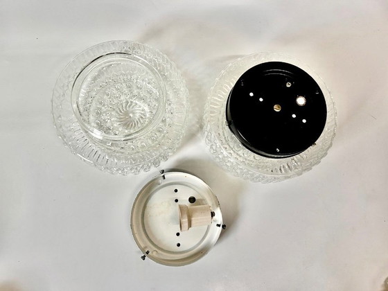 Image 1 of Set van 2 Vintage Plafondlamp Helder Rond Bewerkt Glas Seventies