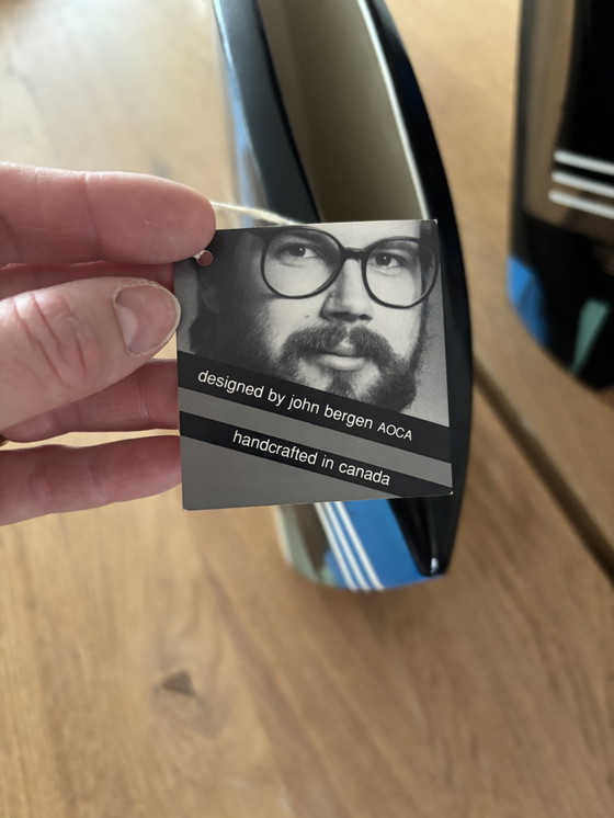 Image 1 of 2x John Bergen vases – vintage – with label